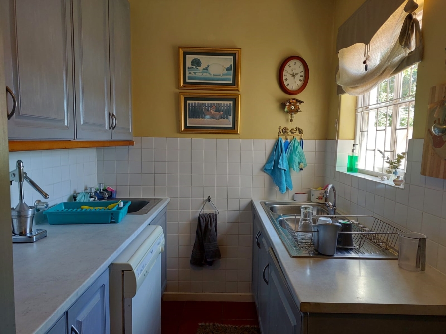 5 Bedroom Property for Sale in Myburgh Park Western Cape